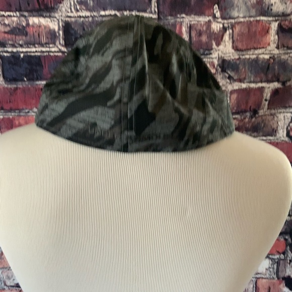 Under Armour Men's L ArmourVent Training Cap Outpost Green/ Black (331) - Picture 3 of 7